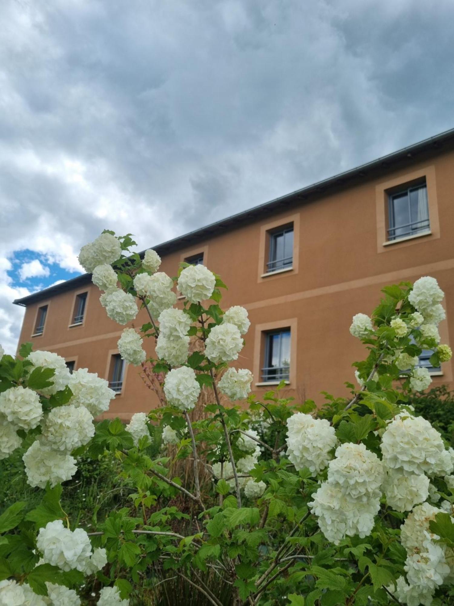 Hotel Au Perigord Noir Hautefort Zewnętrze zdjęcie